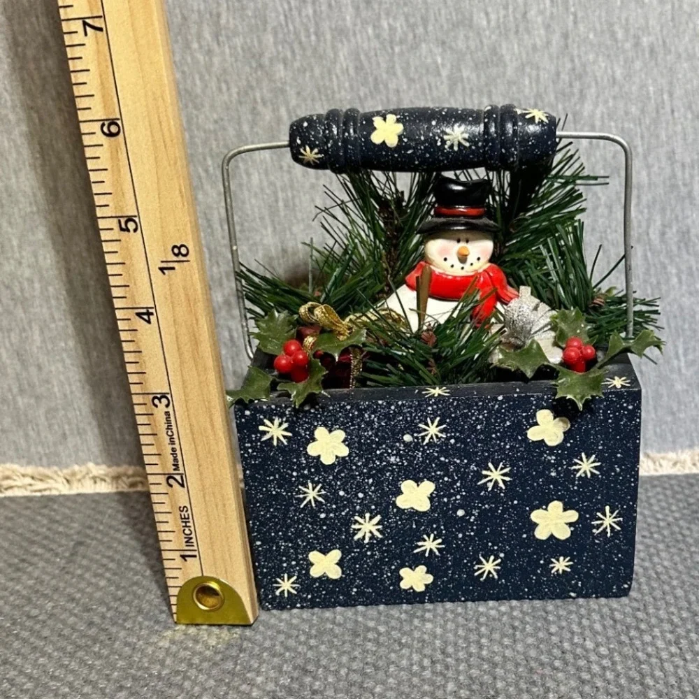 VTG Christmas Holiday Snowman Wooden Basket Centerpiece Navy Blue Hand Painted
